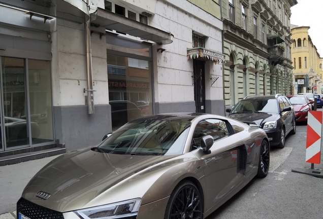 Audi R8 V10 Plus 2015