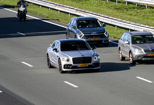 Bentley Flying Spur Hybrid S