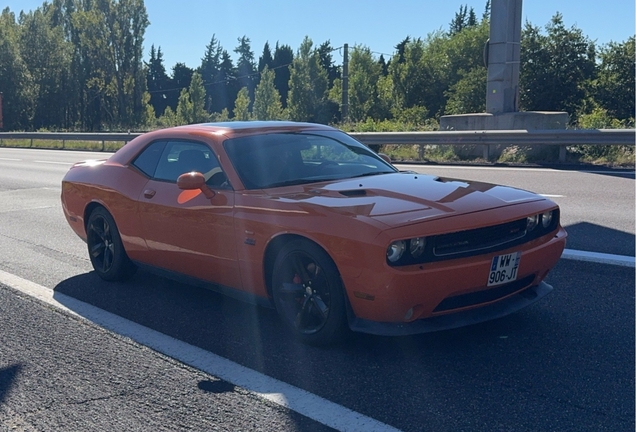 Dodge Challenger SRT-8 392