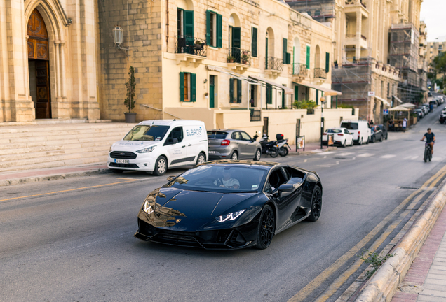 Lamborghini Huracán LP640-4 EVO