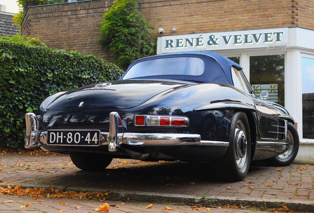 Mercedes-Benz 300SL Roadster