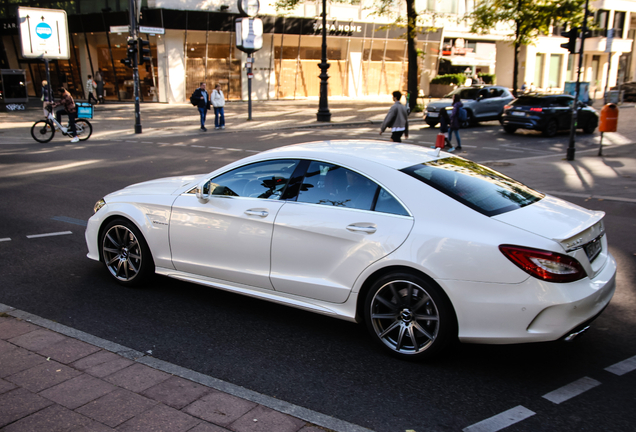 Mercedes-Benz CLS 63 AMG C218 2015
