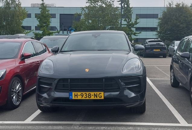 Porsche 95B Macan GTS MkII