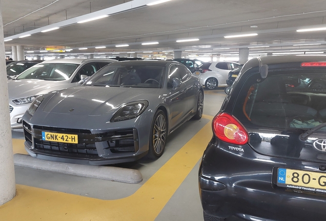 Porsche 972 Panamera Turbo S E-Hybrid