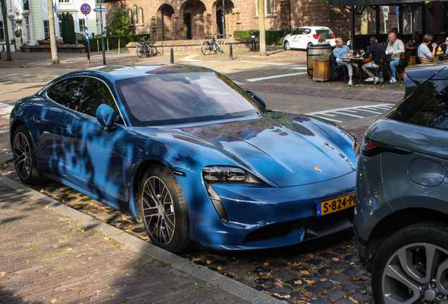 Porsche Taycan Turbo