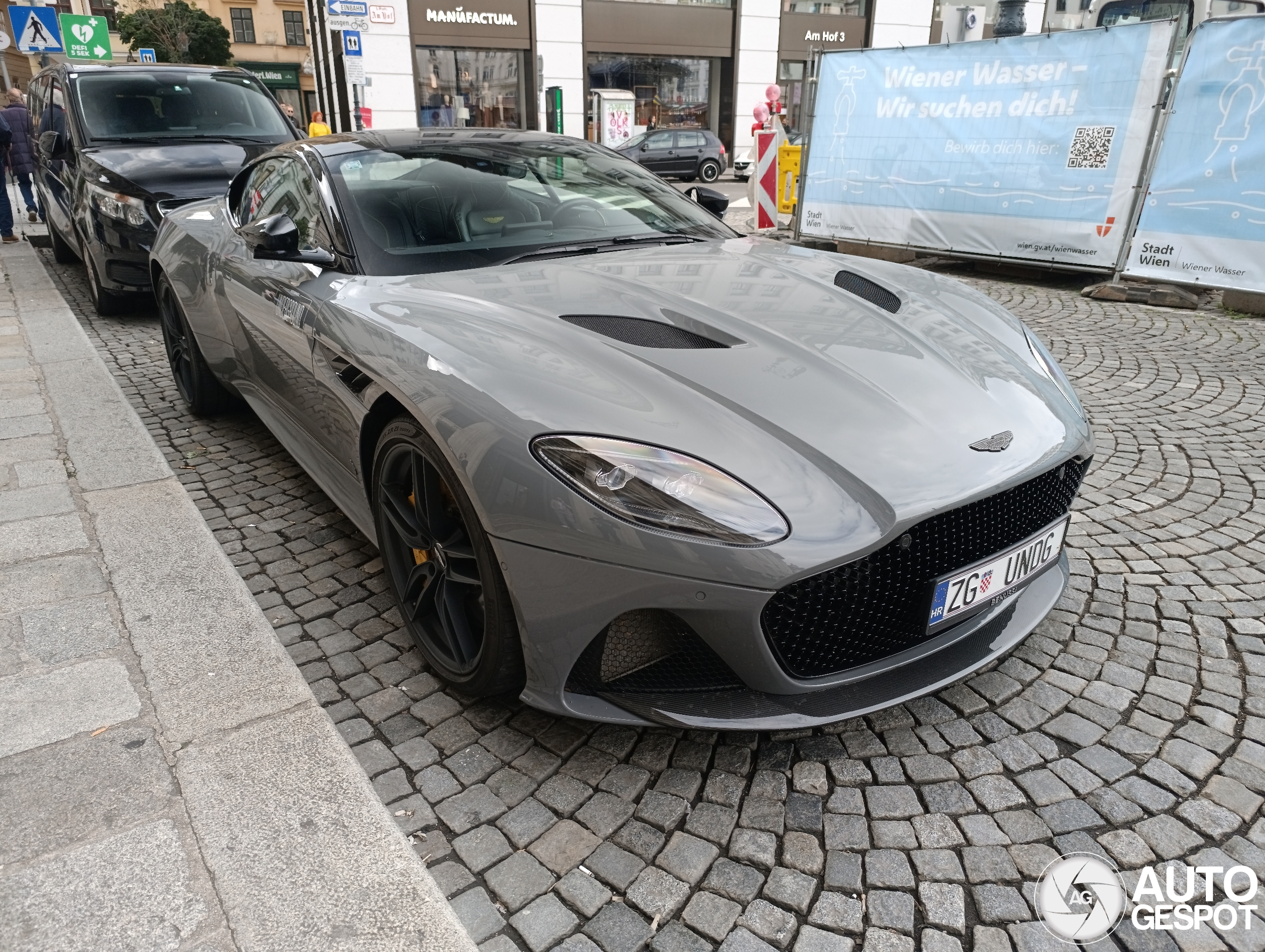 Aston Martin DBS Superleggera