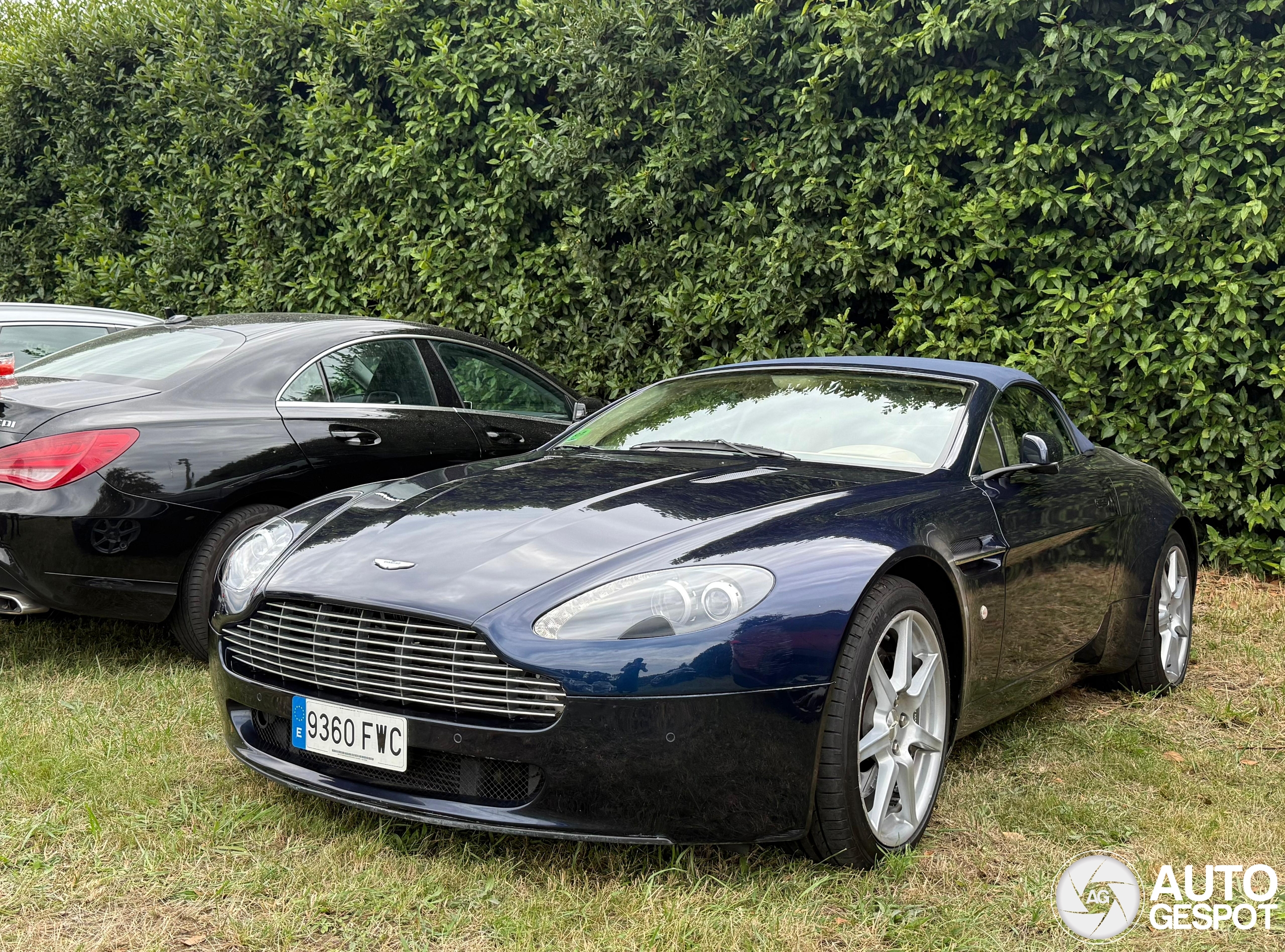 Aston Martin V8 Vantage Roadster