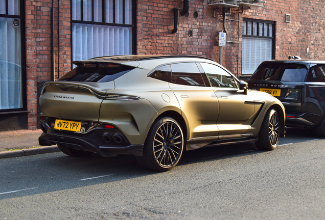 Aston Martin DBX707