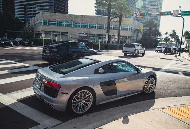 Audi R8 V10 2015