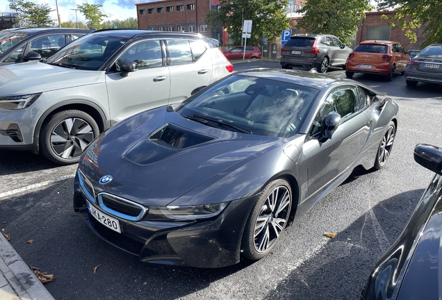 BMW i8