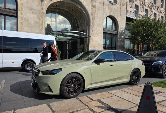 BMW M5 G90