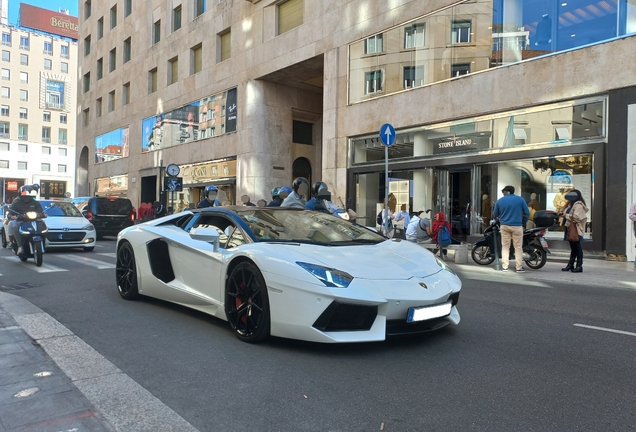 Lamborghini Aventador LP700-4 Roadster