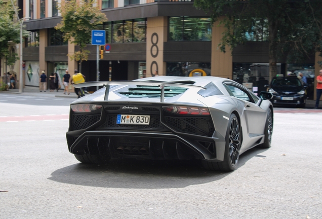 Lamborghini Aventador LP750-4 SuperVeloce