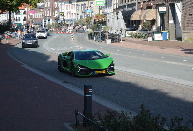 Lamborghini Revuelto