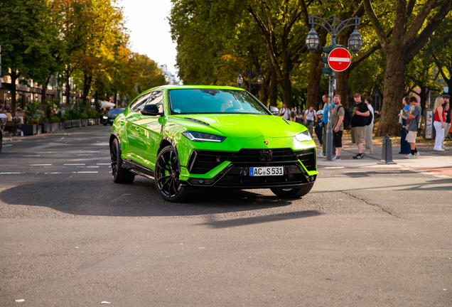 Lamborghini Urus S