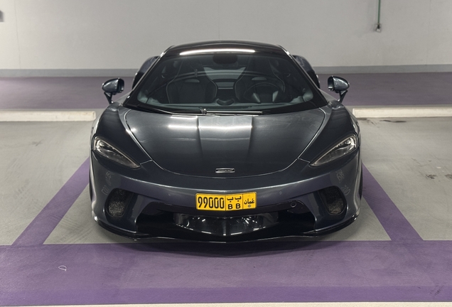 McLaren GT