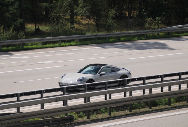 Porsche 992 Carrera 4S MkI