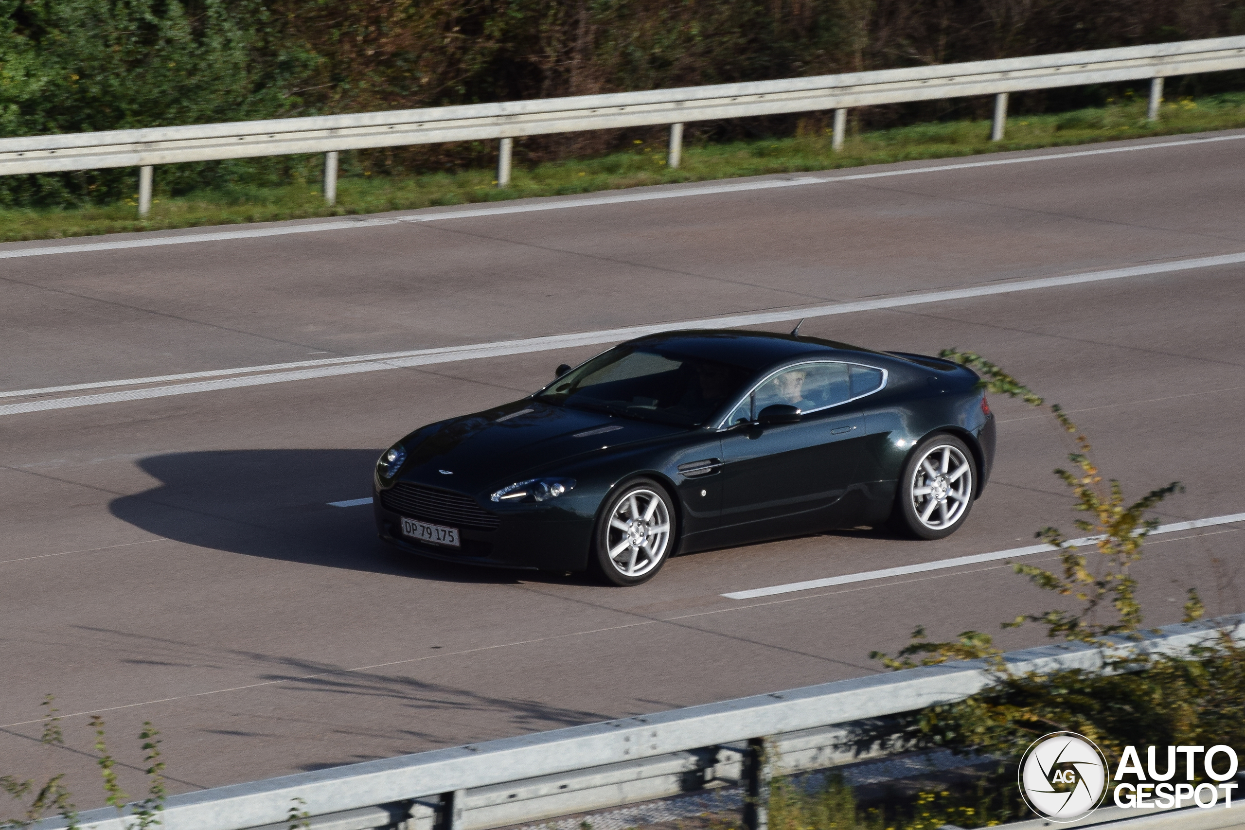 Aston Martin V8 Vantage