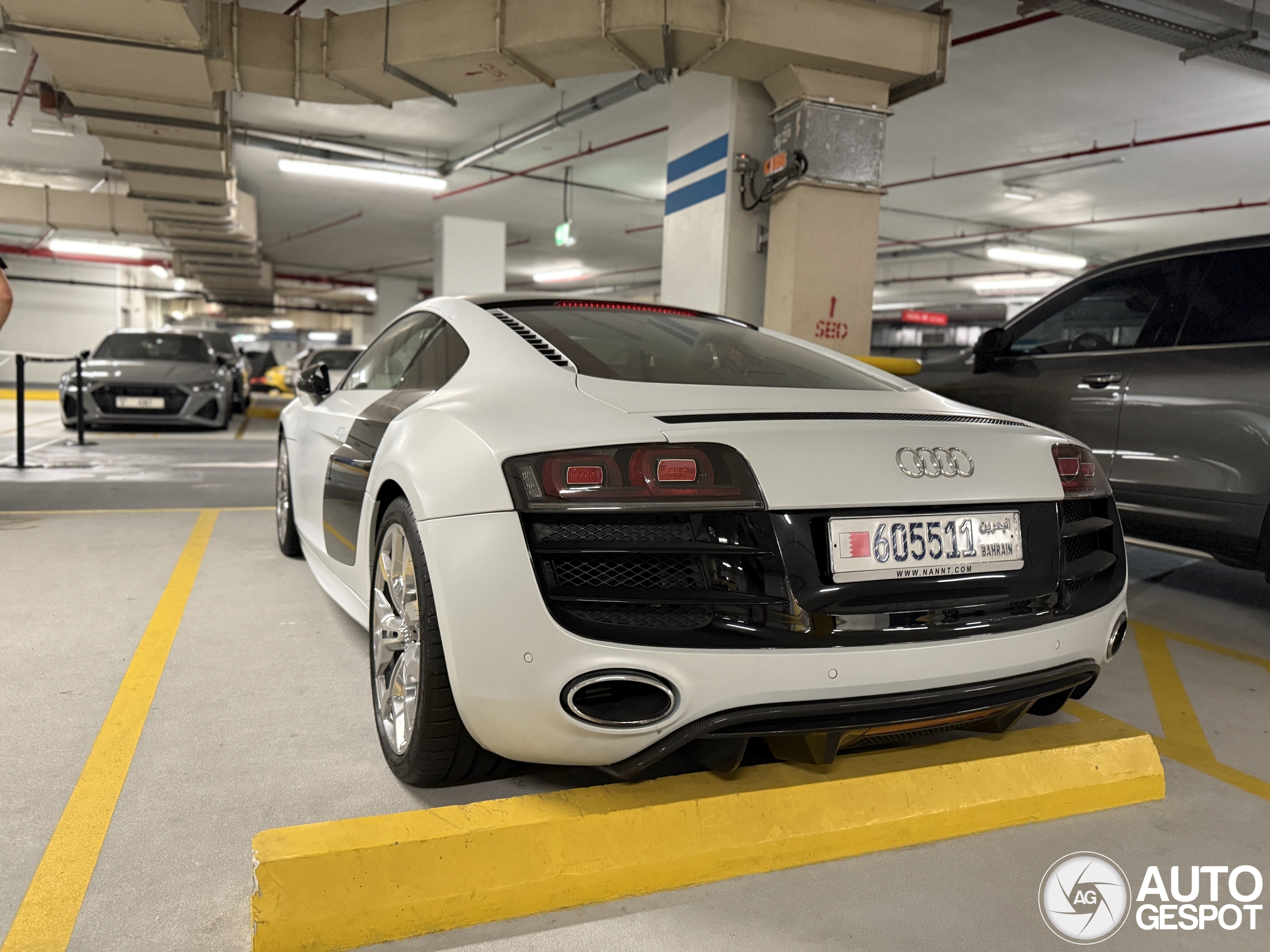 Audi R8 V10