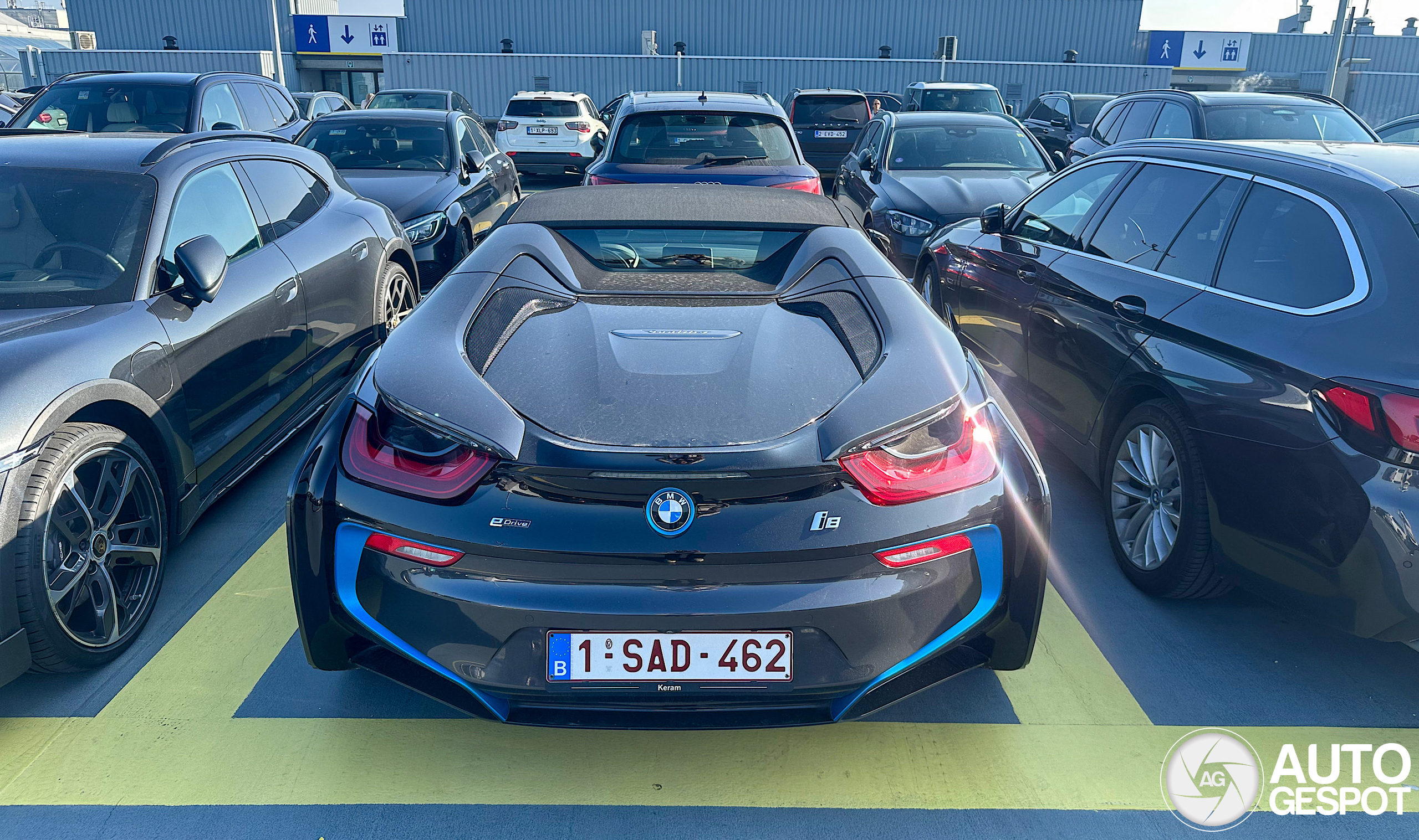 BMW i8 Roadster