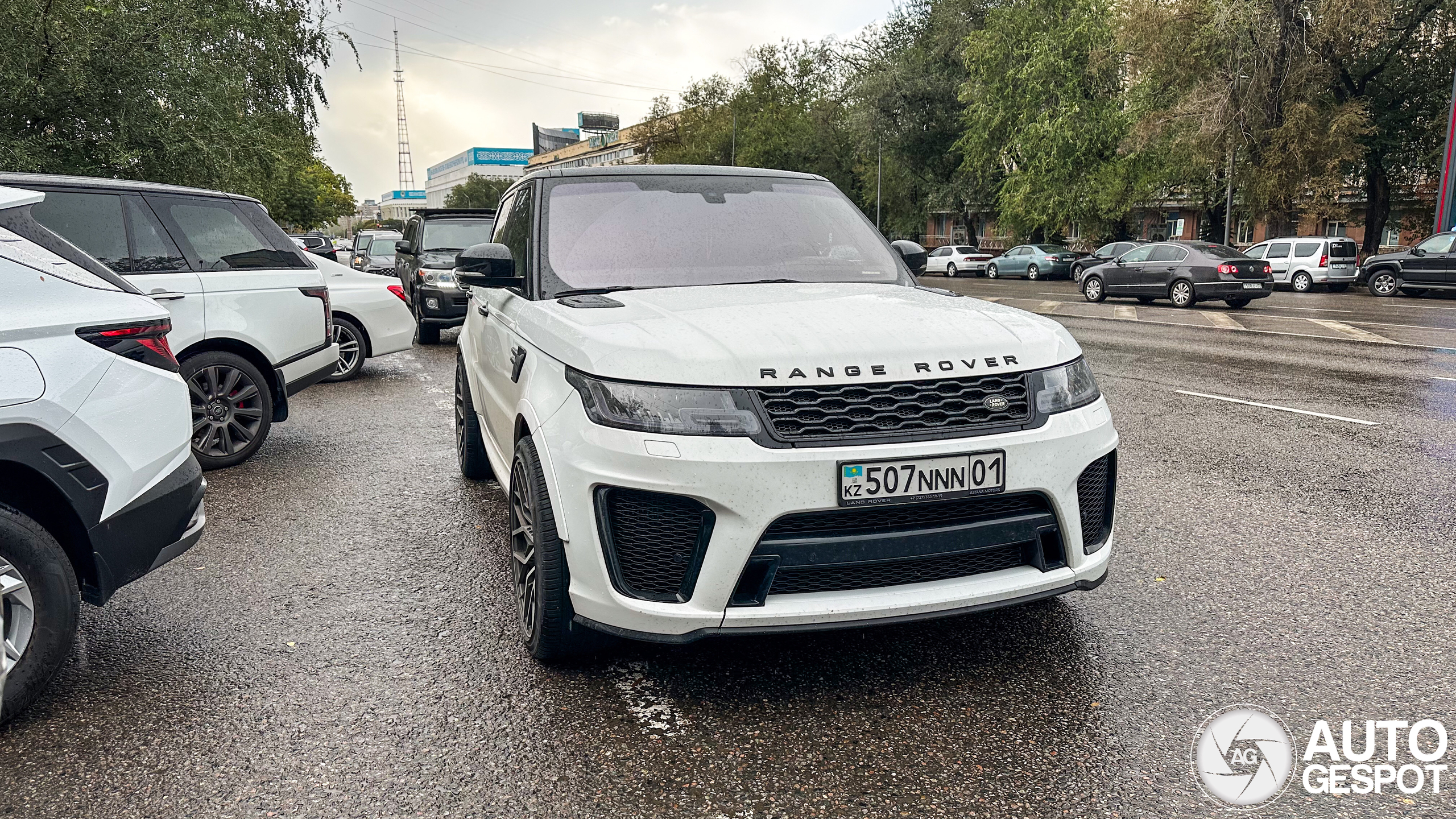 Land Rover Range Rover Sport SVR 2018