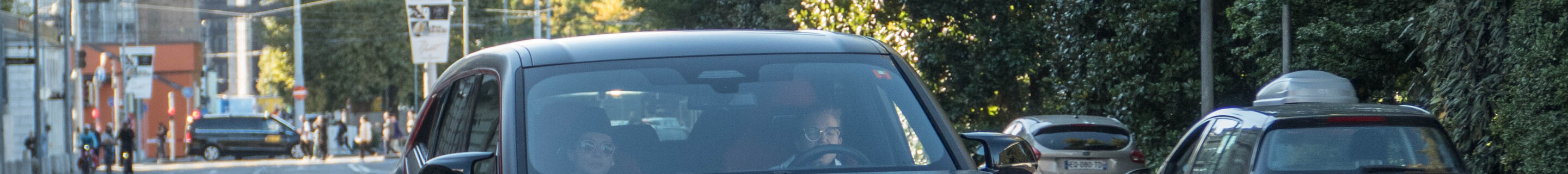 BMW XM G09 Label Red