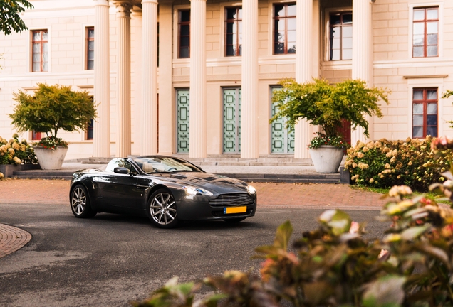 Aston Martin V8 Vantage Roadster