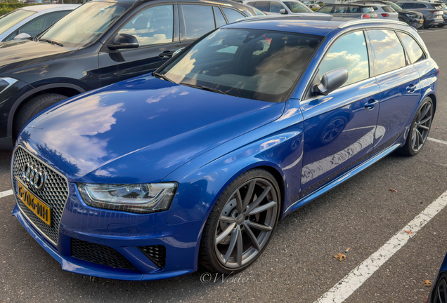 Audi RS4 Avant B8