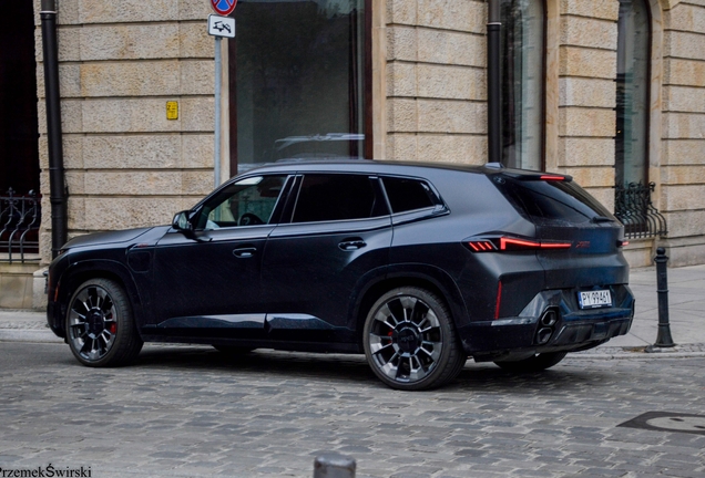 BMW XM G09 Label Red