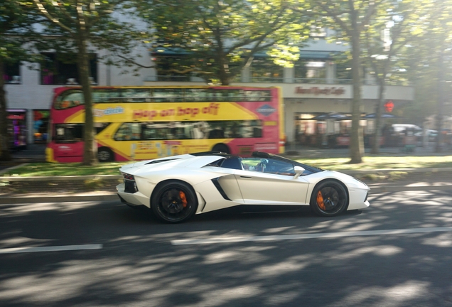Lamborghini Aventador LP700-4 Roadster