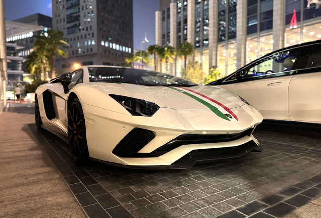 Lamborghini Aventador S LP740-4