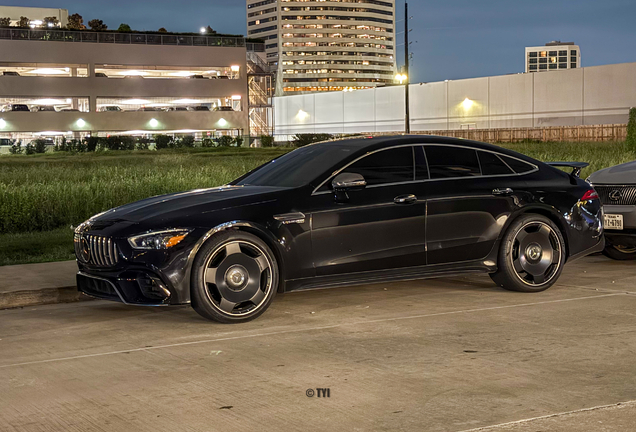 Mercedes-AMG GT 63 S X290