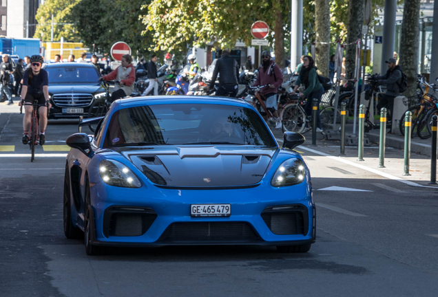 Porsche 718 Cayman GT4 RS Weissach Package