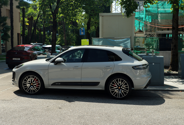 Porsche 95B Macan GTS MkIII