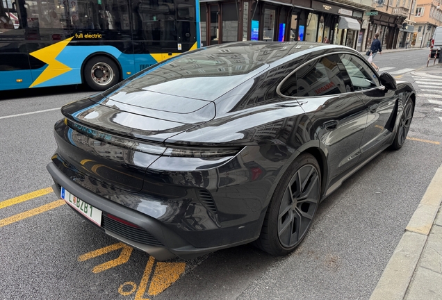 Porsche Taycan Turbo