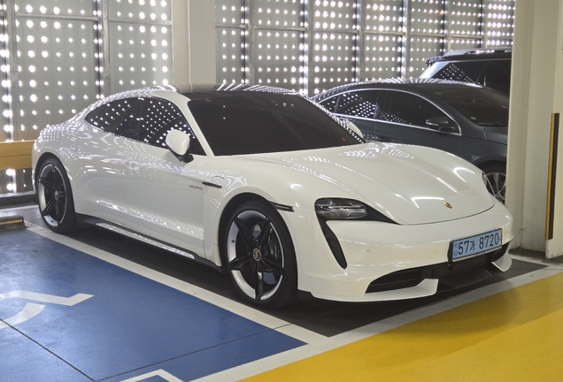Porsche Taycan Turbo