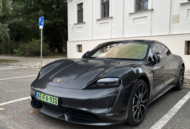 Porsche Taycan Turbo