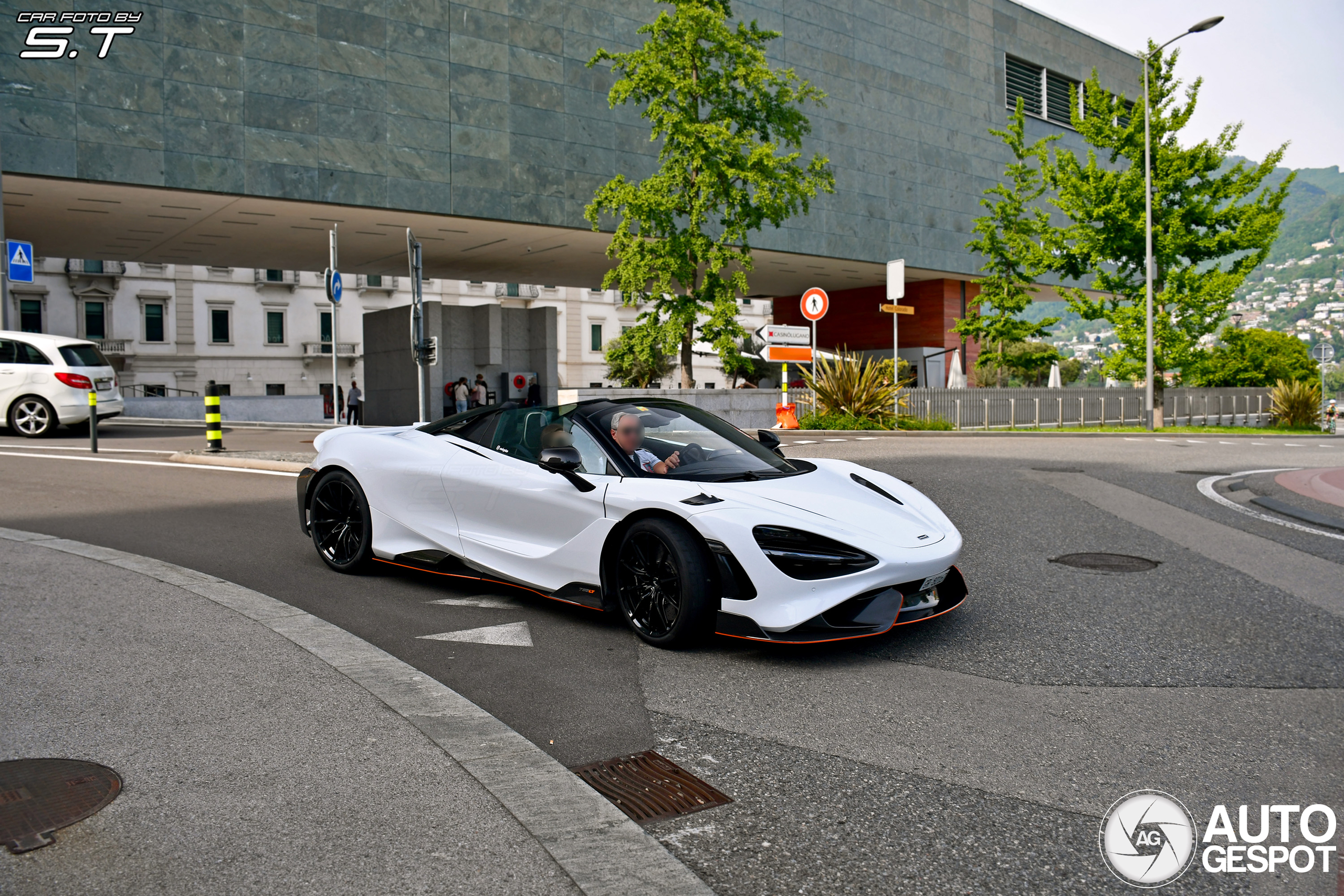 McLaren 765LT Spider