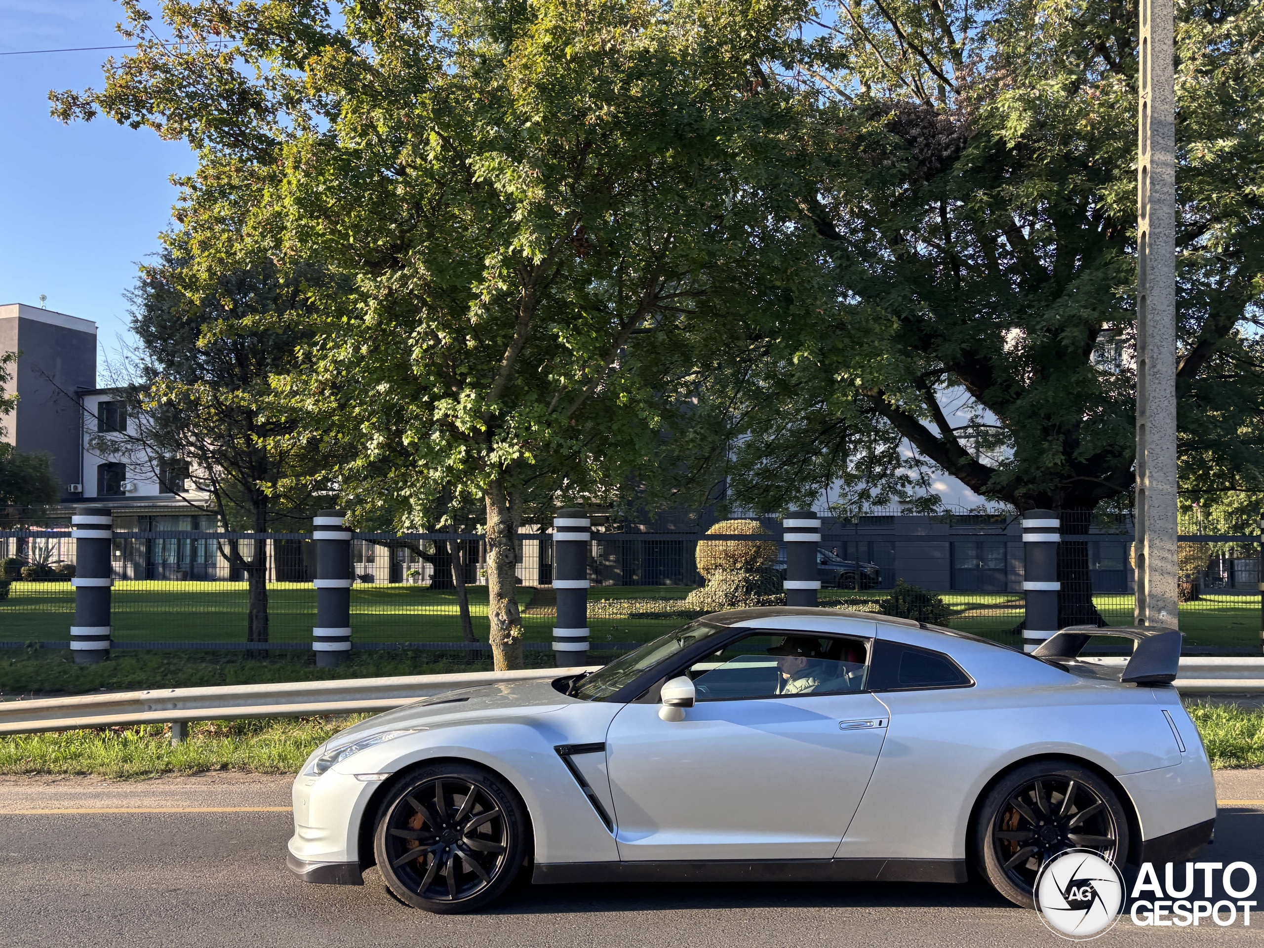 Nissan GT-R