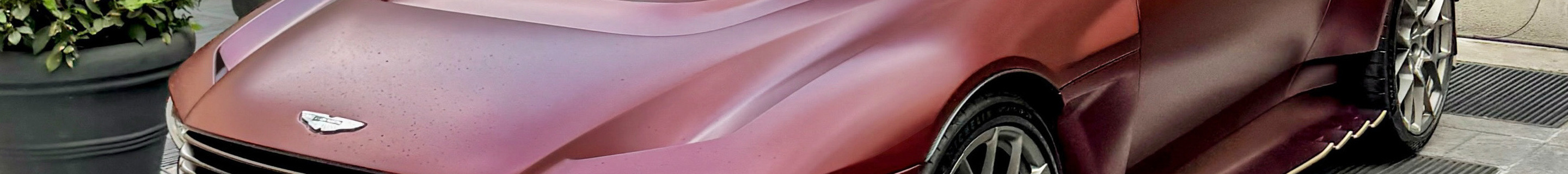 Aston Martin Valiant