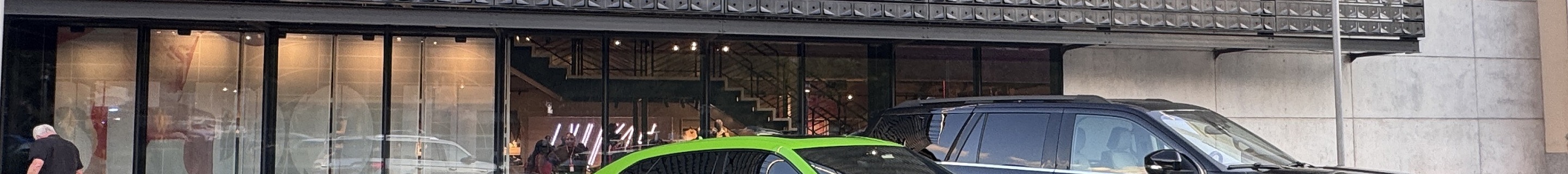 Aston Martin Vanquish Volante