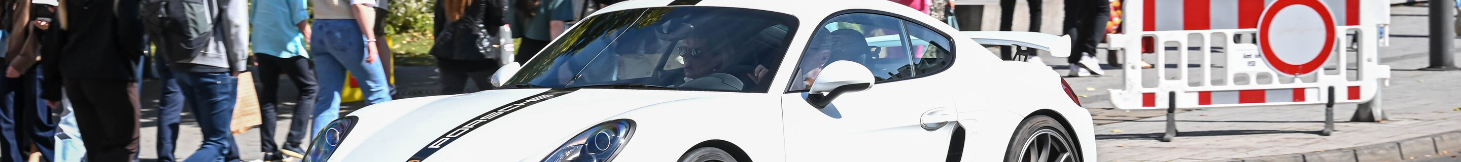 Porsche 981 Cayman GT4