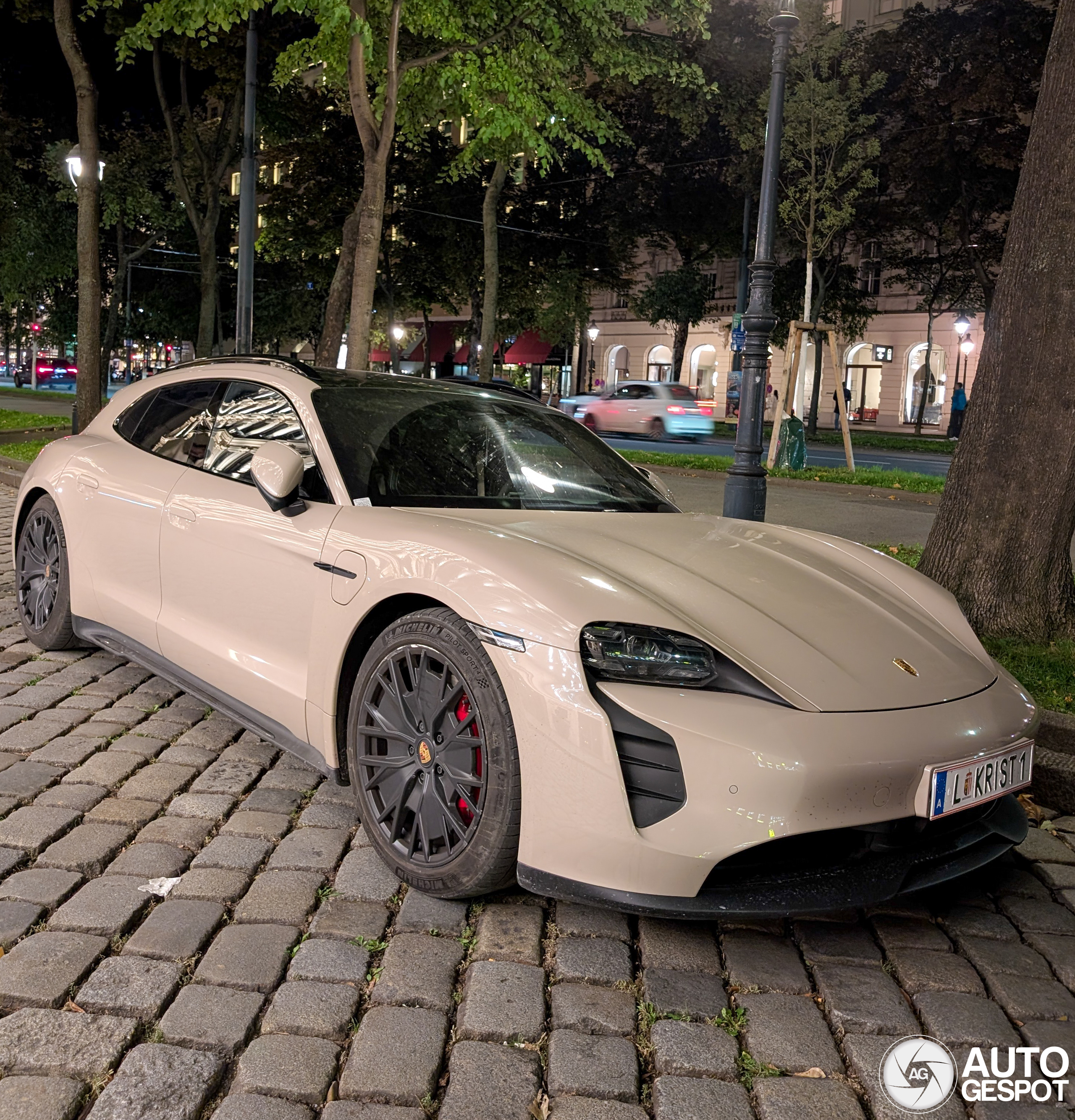 Porsche Taycan GTS Sport Turismo