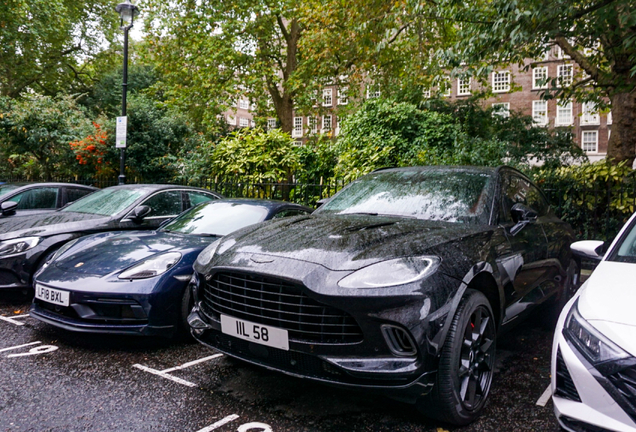 Aston Martin DBX