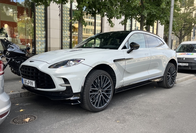 Aston Martin DBX707