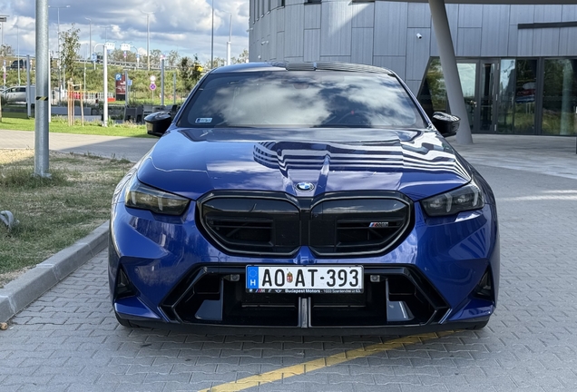 BMW M5 G90