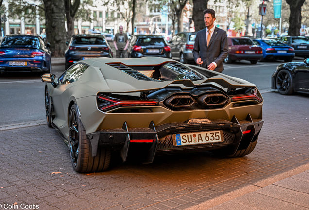 Lamborghini Revuelto