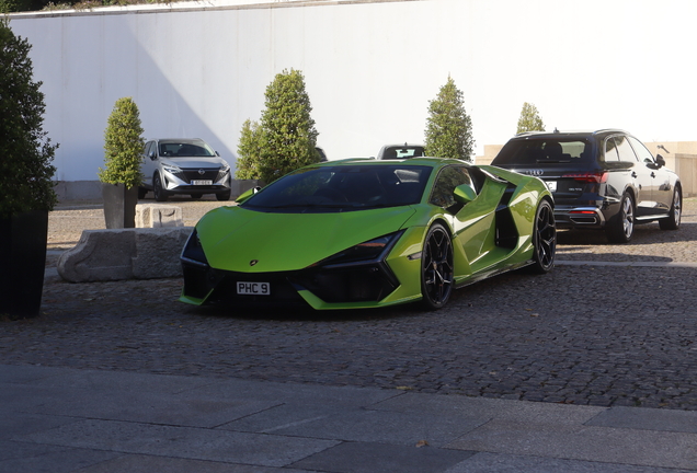 Lamborghini Revuelto