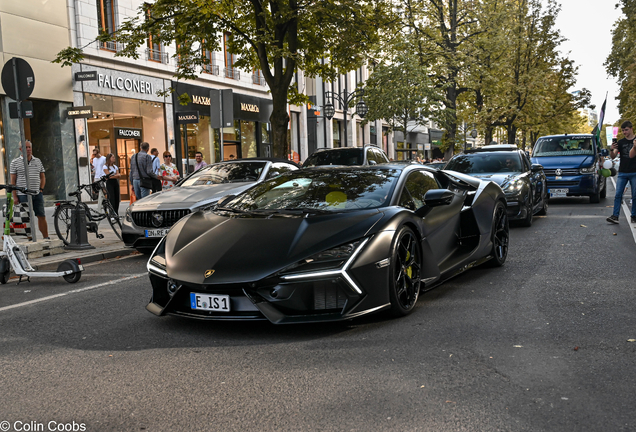 Lamborghini Revuelto