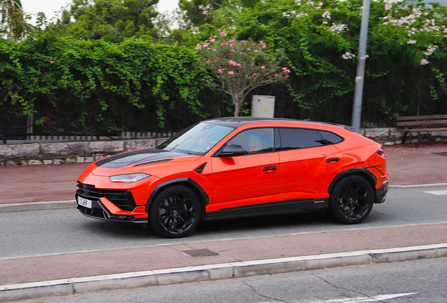 Lamborghini Urus Performante